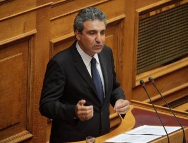 Α.Φωκάς: «Ήπια μια γκαζόζα, με πείραξε και πήγα τουαλέτα και για αυτό δεν ψήφισα»! (βίντεο)